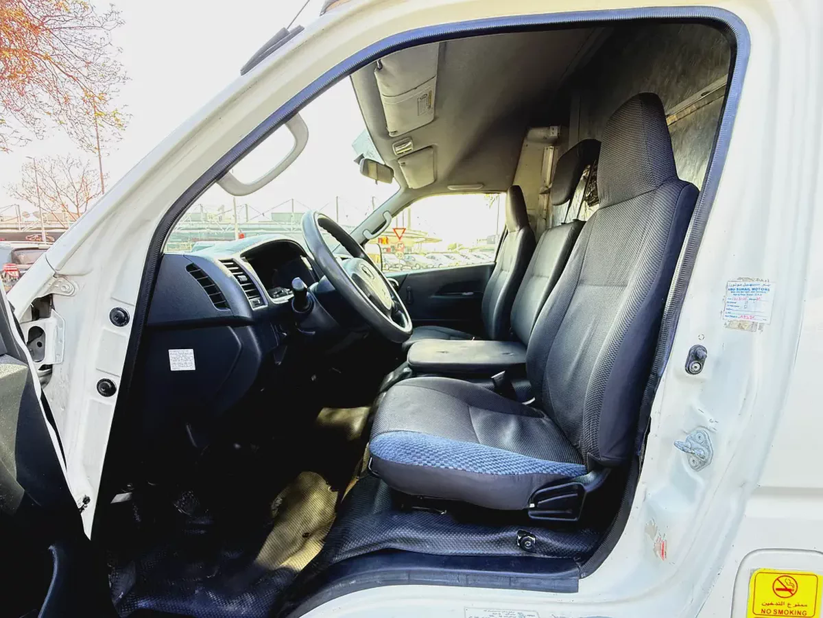 Toyota Hiace GL 2014 Year 2.7L GCC Specs-Excellent Condition-18-18