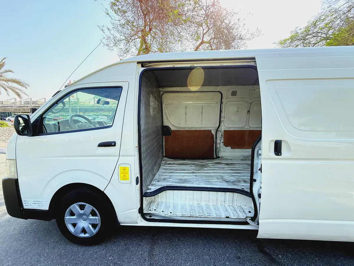Toyota Hiace GL 2014 Year 2.7L GCC Specs-Excellent Condition-6-6