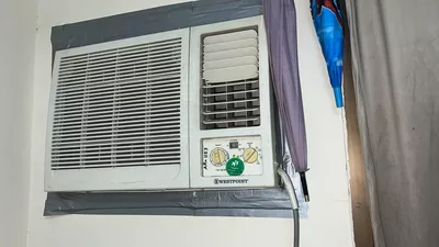 window ac-1