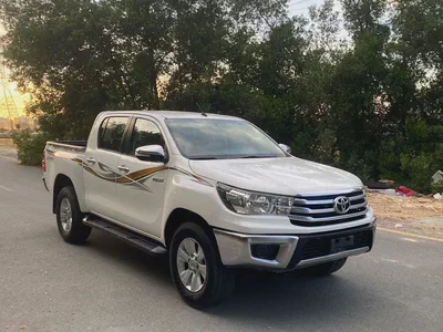 Toyota Hilux SR5 2017 GCC Specs - Well Maintained Pick-up-1