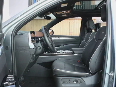 2025 - Cadillac Escalade Sport Platinum - V8 for 399,000.00 AED-9