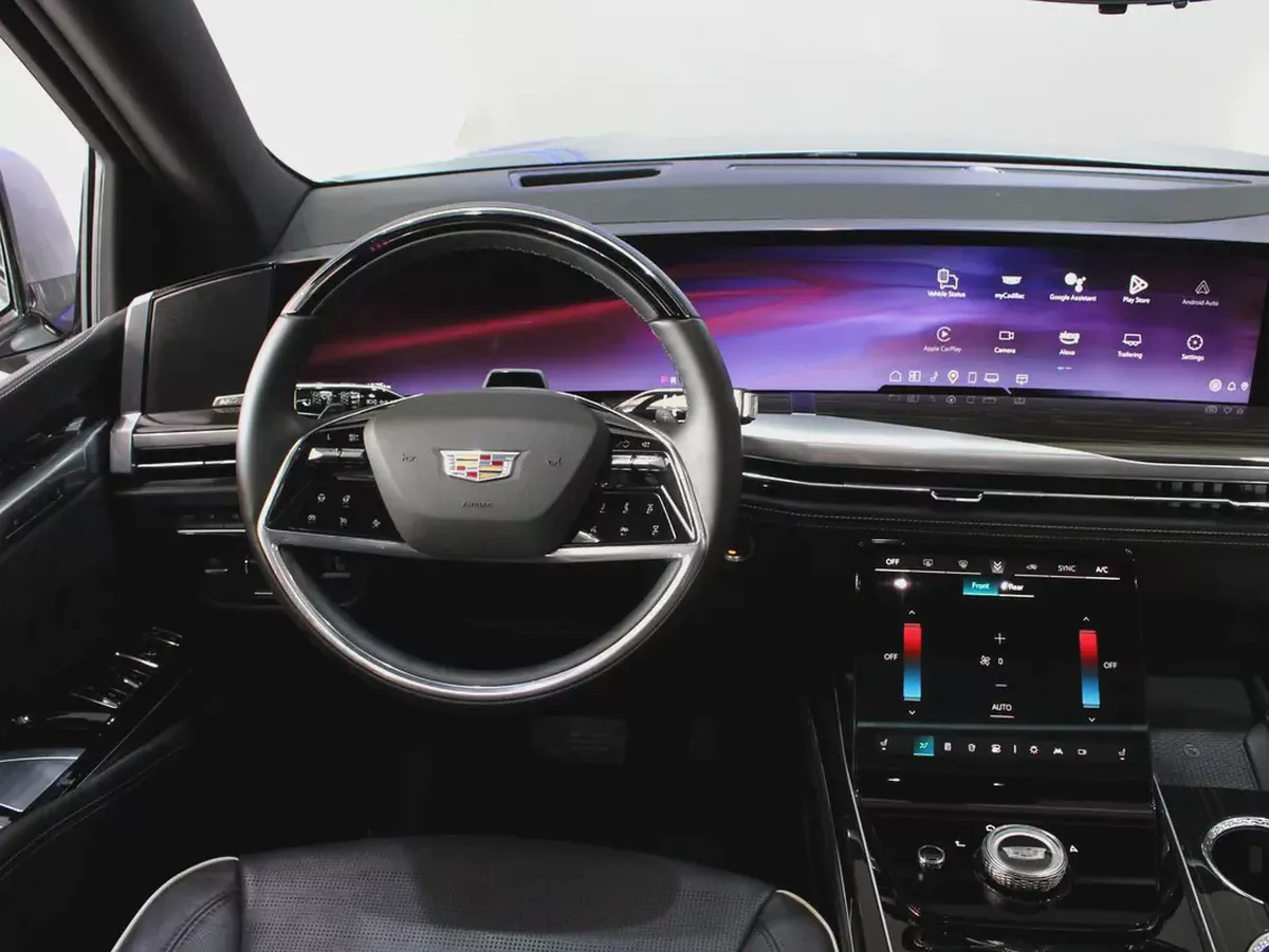 2025 - Cadillac Escalade Sport Platinum - V8 for 399,000.00 AED-15-15