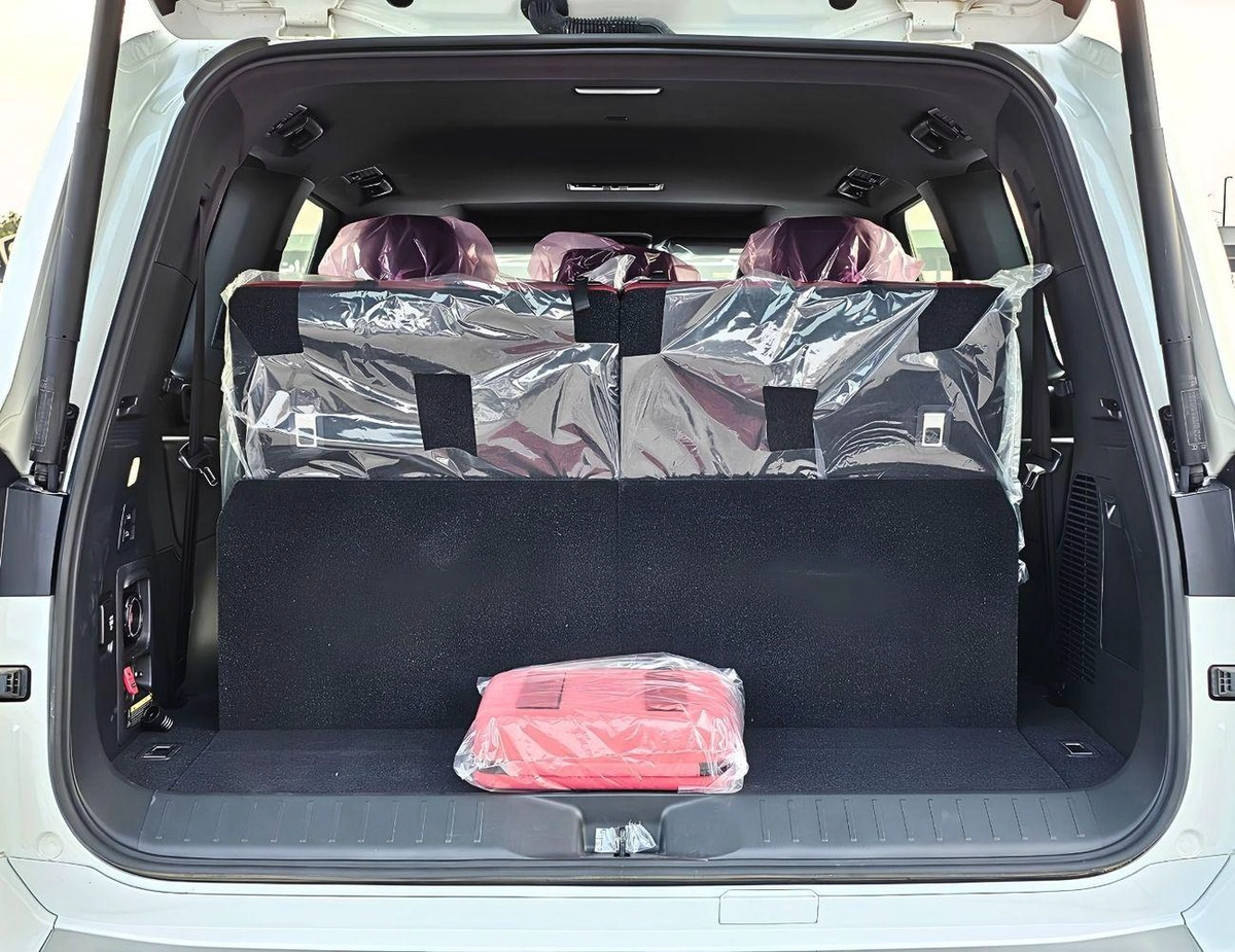 Toyota Land Cruiser VXR TOYOTA LANDCRUISER LC300 VXR TWIN TURBO AURO KIT FULL OPTION SA PETROL AT 3.5L V6 4WD CH# 28463 CODE-7-0