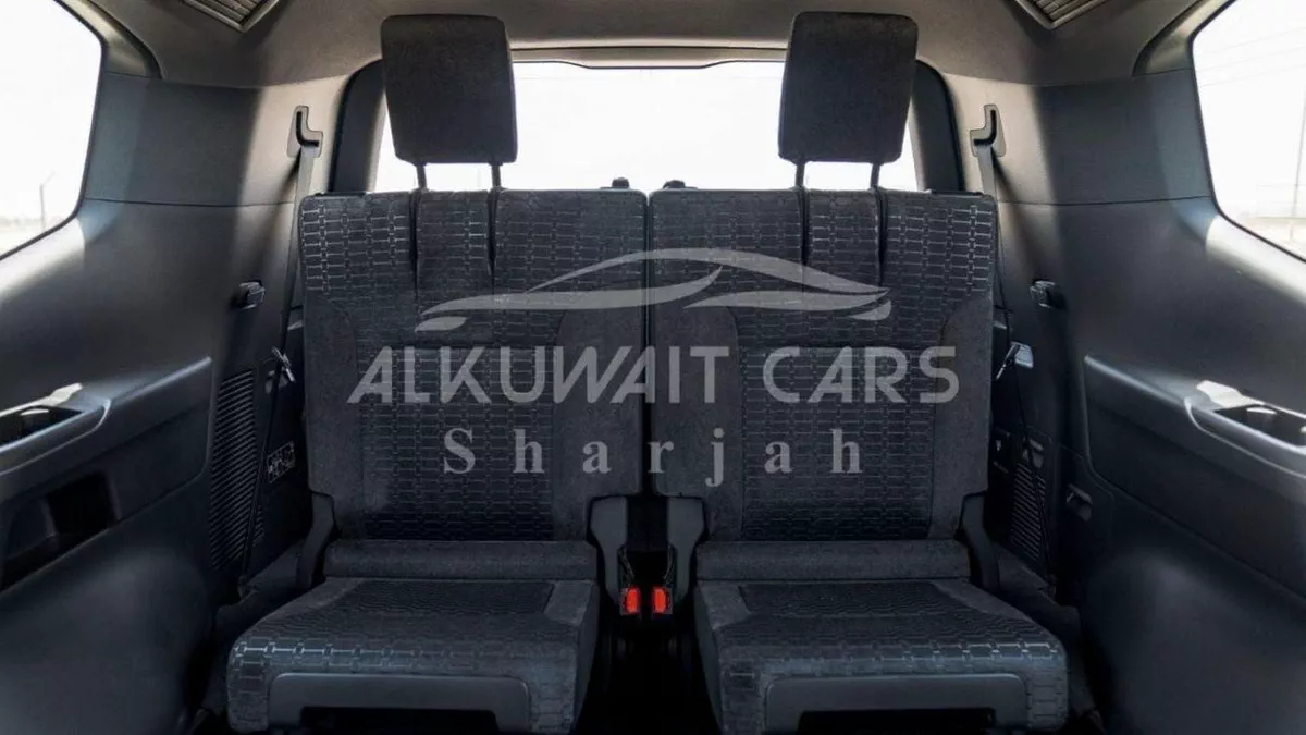 Toyota Land Cruiser GXR TOYOTA LAND CRUISER LC300 GXR 3.3D AT MY2025 – BLACK-16-0