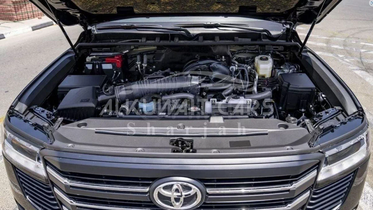 Toyota Land Cruiser GXR TOYOTA LAND CRUISER LC300 GXR 3.3D AT MY2025 – BLACK-17-0