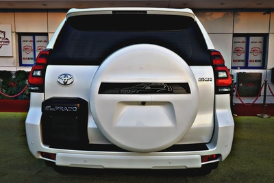 TOYOTA PARADO LAND CRUISER 2022 Model available @ 2610 monthly emi bank finance with 0 downpayment-6