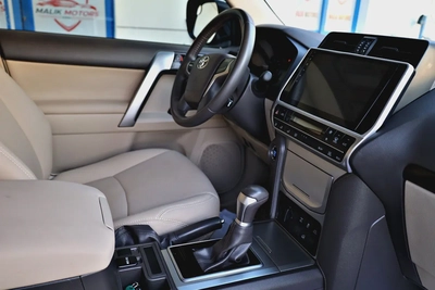 TOYOTA PARADO LAND CRUISER 2022 Model available @ 2610 monthly emi bank finance with 0 downpayment-10
