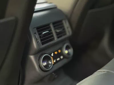 Land Rover Range Rover Velar R-Dynamic SE 2020 | GCC Specs | Low Mileage-13