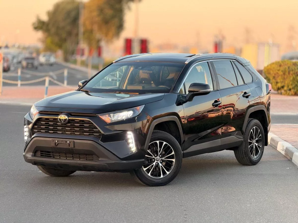 Toyota RAV4 LE RAV4 2.5L sunroof, leather seats, push start 2021-13-0