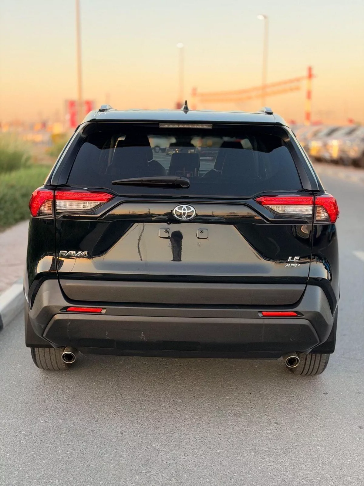 Toyota RAV4 LE RAV4 2.5L sunroof, leather seats, push start 2021-3-0