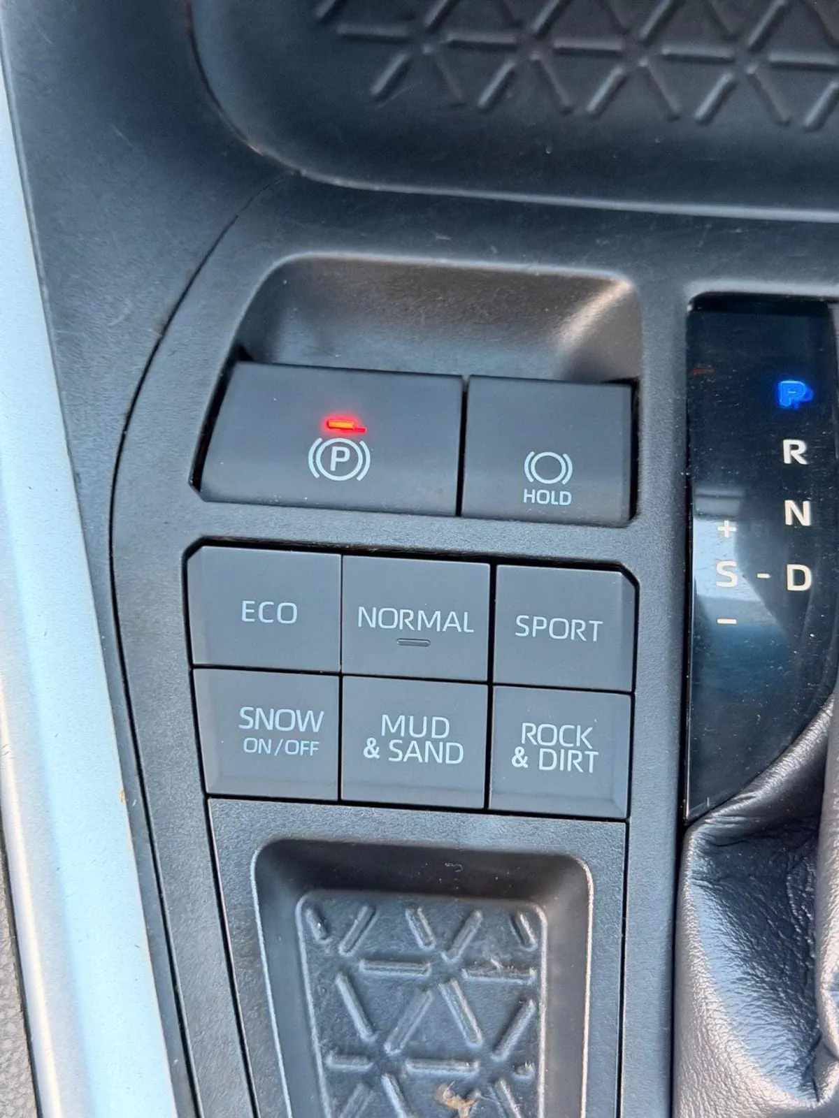 Toyota RAV4 LE RAV4 2.5L sunroof, leather seats, push start 2021-7-0