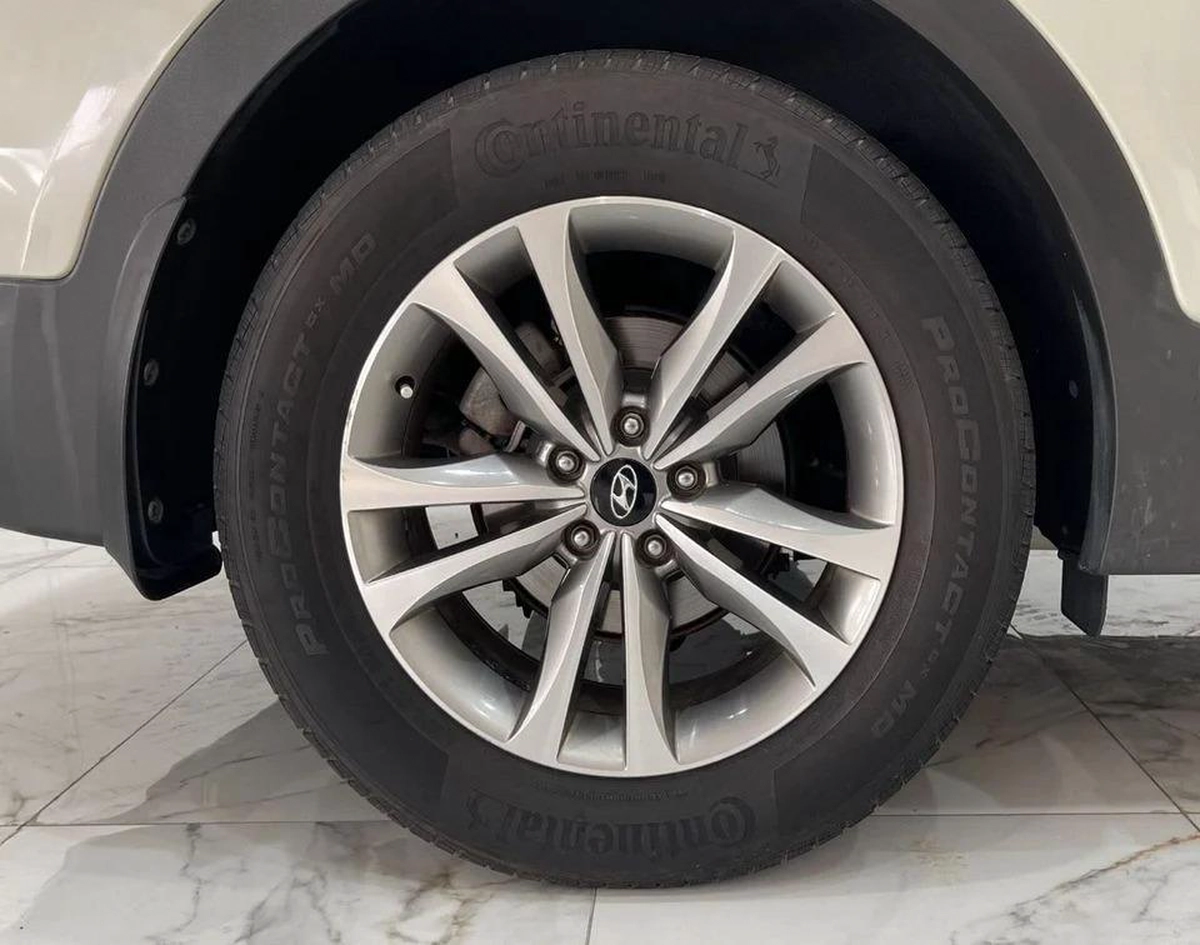 Hyundai Santa Fe GLS 3.3L-6CYL GCC SPECIFICATION-11-11