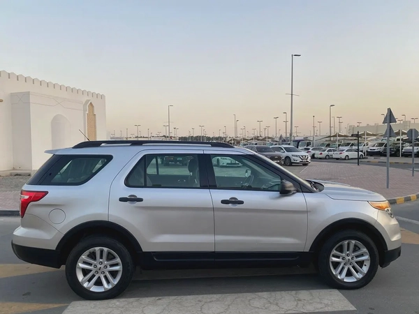 Ford Explorer XL 2014 GCC Specs - Reliable Family SUV