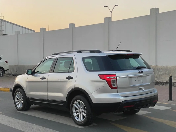 Ford Explorer XL 2014 GCC Specs - Reliable Family SUV