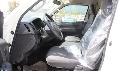 Toyota Hiace DLS - STD ROOF Toyota Hiace 2.5L High Roof Diesel old ship 2024-11