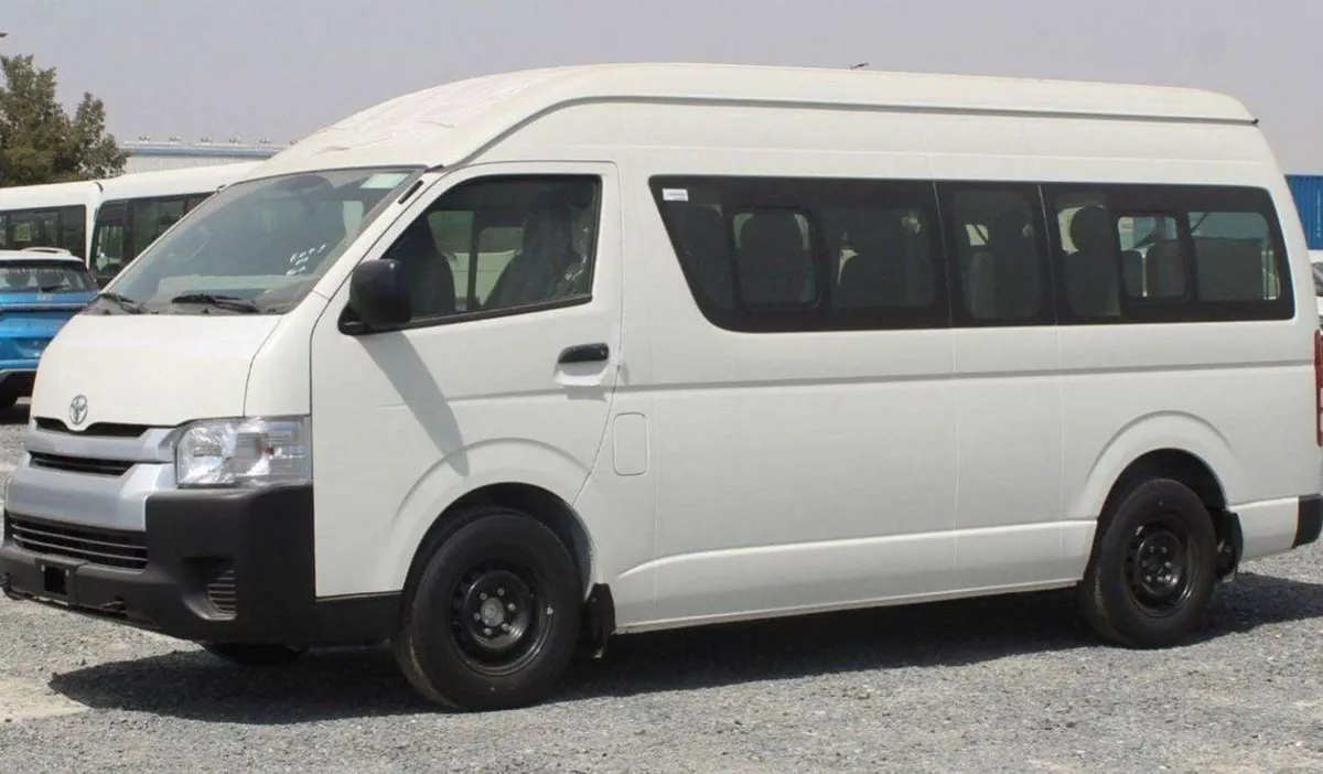 Toyota Hiace DLS - STD ROOF Toyota Hiace 2.5L High Roof Diesel old ship 2024