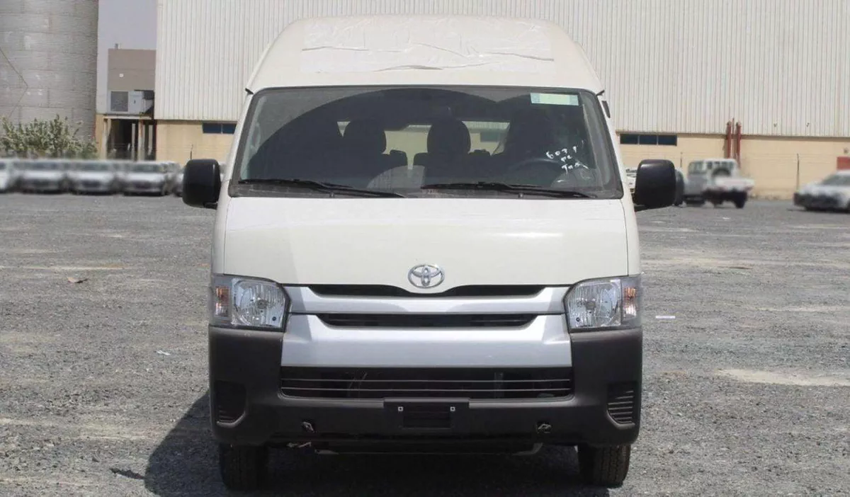 Toyota Hiace DLS - STD ROOF Toyota Hiace 2.5L High Roof Diesel old ship 2024-6-0