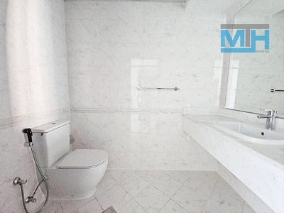 Majestic Tower, Business Bay, Dubai-8