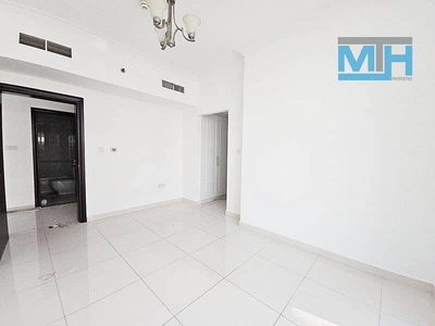 Majestic Tower, Business Bay, Dubai-9