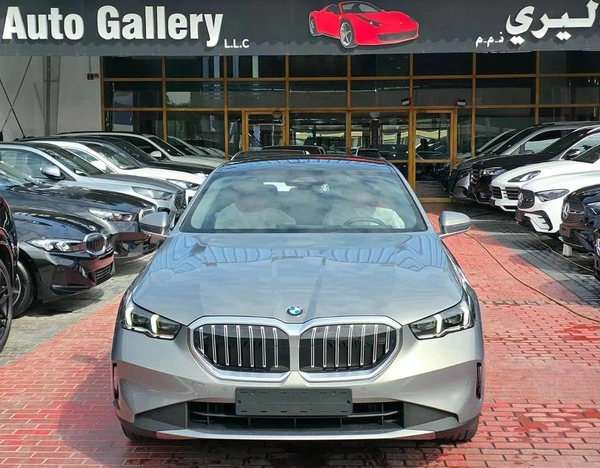 BMW 520i Under Warranty and Service 2026 GCC - AED 230,000