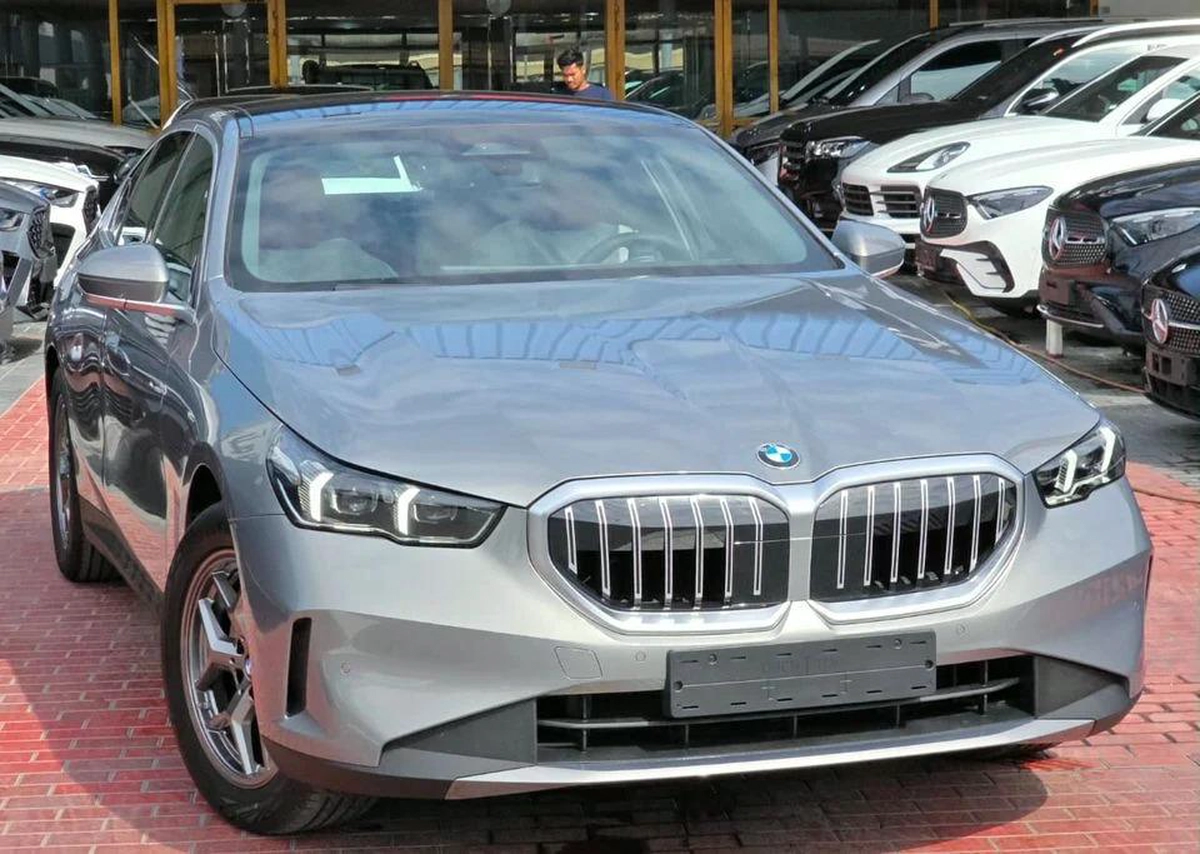 BMW 520i Under Warranty and Service 2026 GCC - AED 230,000-3-3
