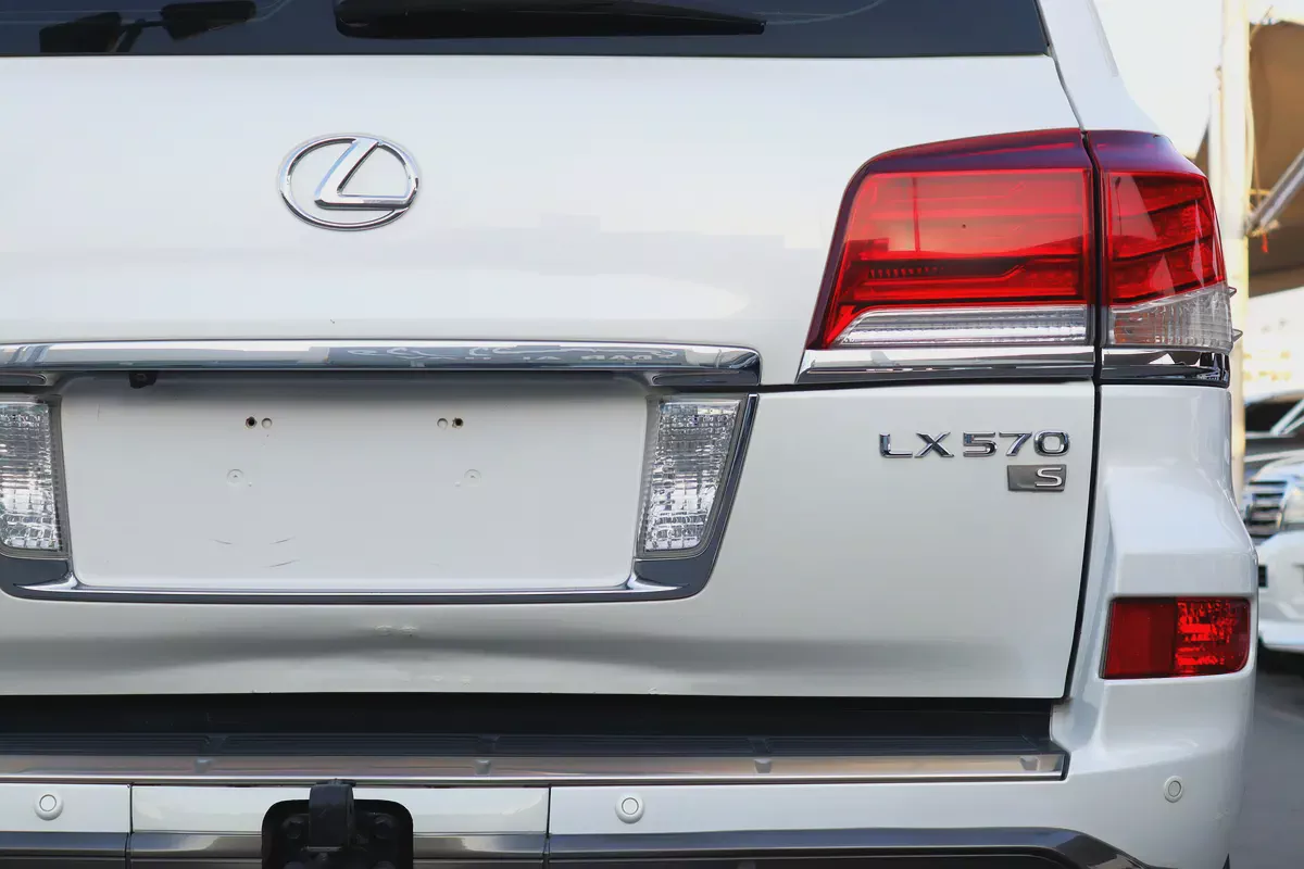 LEXUS LX570 2014 GCC Full Option-7-7