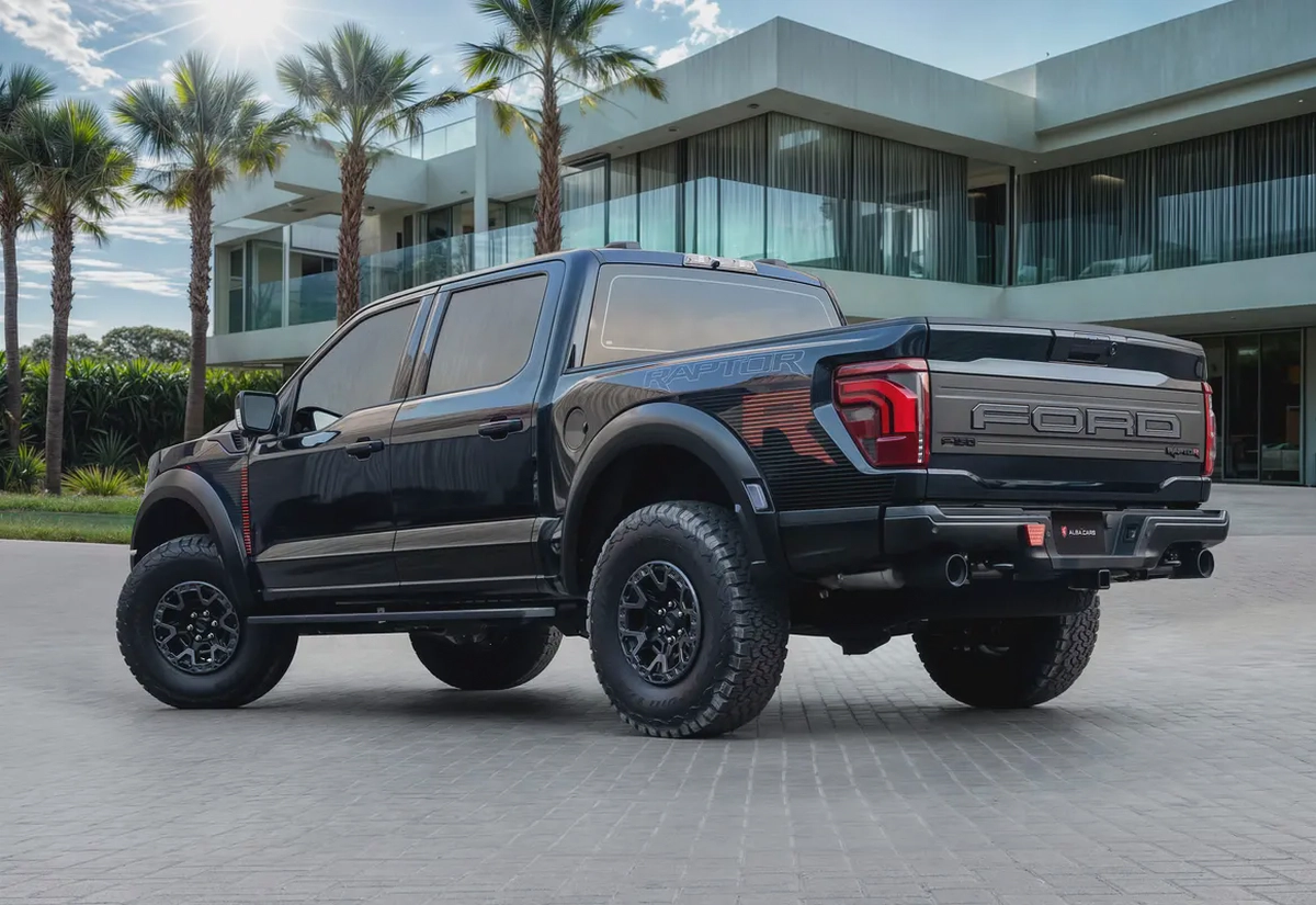 9,792 P.M |  F-150 Raptor R | 0% Downpayment | Under Warranty!-2-2