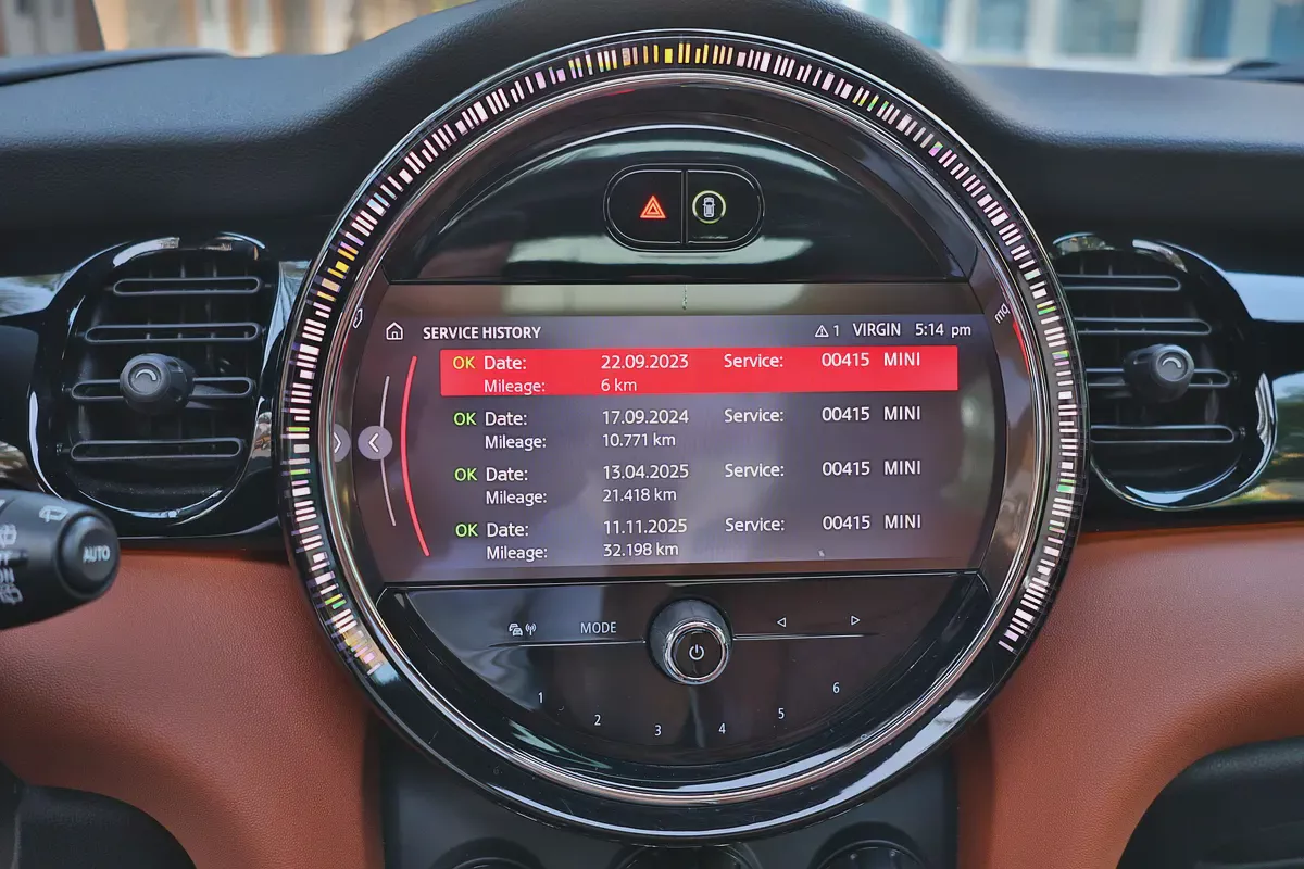 MINI COOPER S - GCC SPECS - UNDER WARRANTY / SERVICE CONTRACT - ACCIDENT FREE - FULL SERVICE HISTORY-14-14