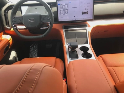 Rox New , 2025 , warranty 10 years , service contract 100,000km-9