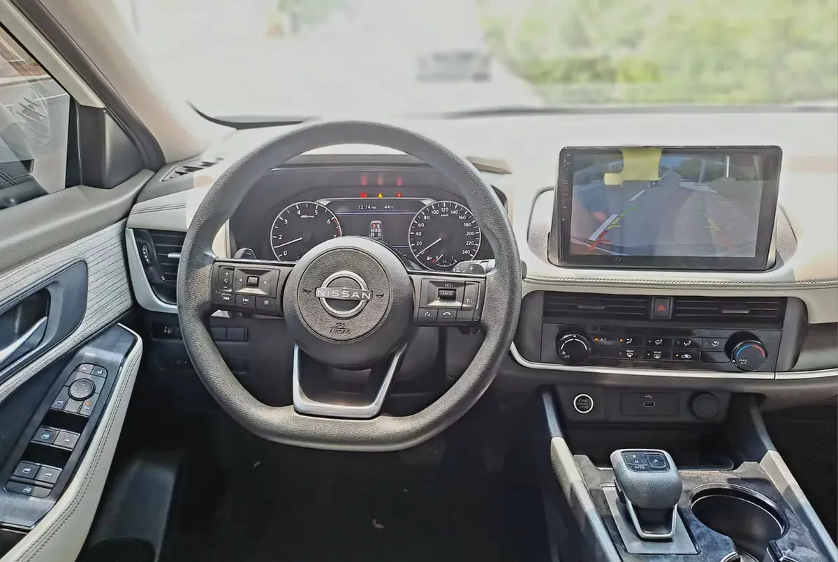 1090-Monthly Nissan X-Trail l GCC l 4/4, Cruise, Camera, GPS l Accident Free-7-7