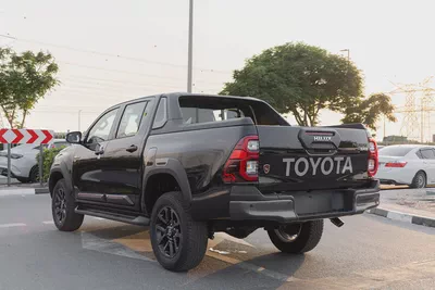 Toyota Hilux Adventure SR5 | 2026 | GCC Specs | V6 4.0L Petrol | 4WD | 4-Door Pickup-5