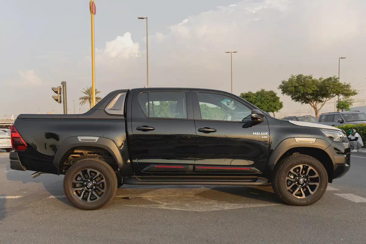 Toyota Hilux Adventure SR5 | 2026 | GCC Specs | V6 4.0L Petrol | 4WD | 4-Door Pickup-6-6
