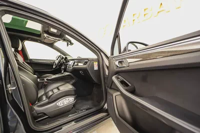 AED 2451 PM | PORSCHE MACAN TURBO 2017 | PARTIAL AGENCY HISTORY | PRISTINE CONDITION | GCC-13
