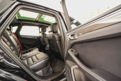 AED 2451 PM | PORSCHE MACAN TURBO 2017 | PARTIAL AGENCY HISTORY | PRISTINE CONDITION | GCC-17