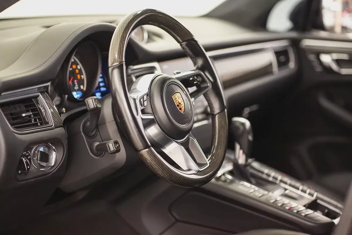 AED 2451 PM | PORSCHE MACAN TURBO 2017 | PARTIAL AGENCY HISTORY | PRISTINE CONDITION | GCC-10-10