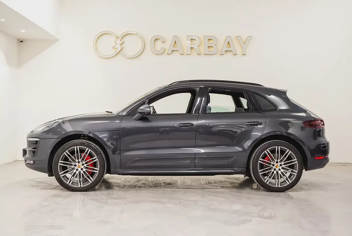 AED 2451 PM | PORSCHE MACAN TURBO 2017 | PARTIAL AGENCY HISTORY | PRISTINE CONDITION | GCC-3-3
