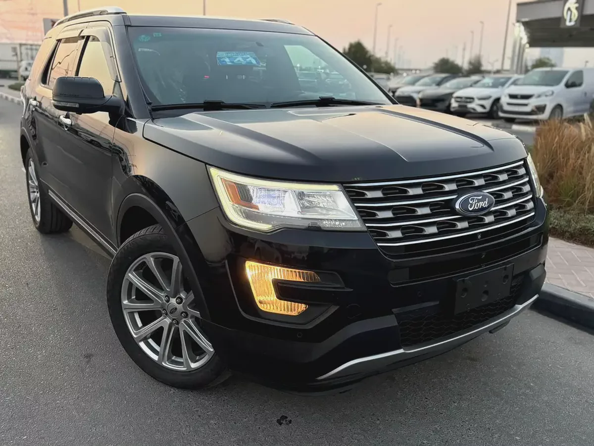 2016 - FORD EXPLORER - IMMACULATE CONDTION - ONLY 85,000 KM