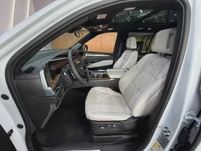 2026 - Cadillac Escalade  Sport Platinum - V8 Prestige Condition-8