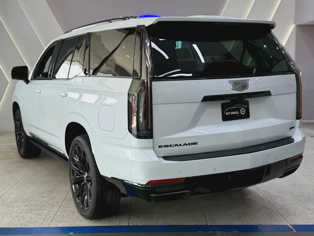 2026 - Cadillac Escalade  Sport Platinum - V8 Prestige Condition-4-4