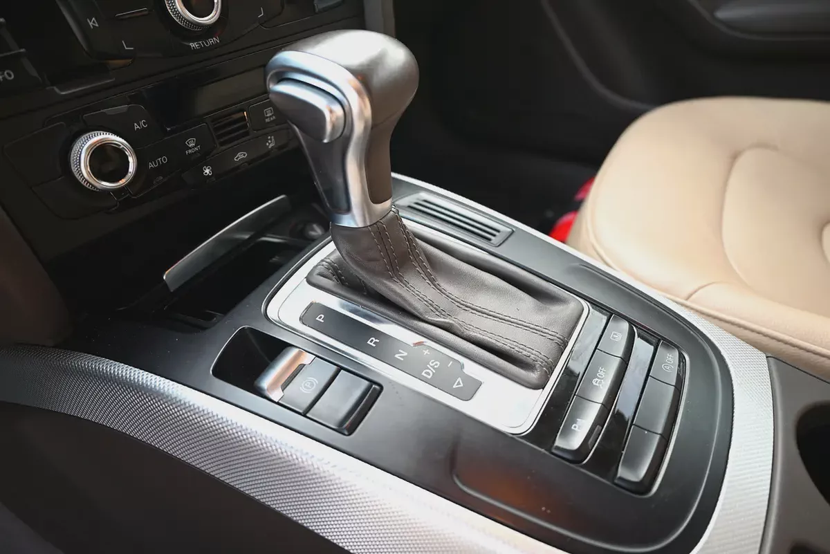 0% DP - FSH - FIRST OWNER  - GCC SPECS - AUDI A5 COUPE 4WD-12-12