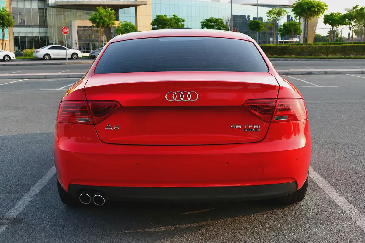 0% DP - FSH - FIRST OWNER  - GCC SPECS - AUDI A5 COUPE 4WD-3-3