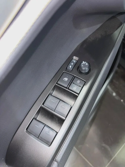 TOYOTA CAMRY 2.5L E HYBRID 2026YM تويوتا كامري 2500 لتر هايبرد-8