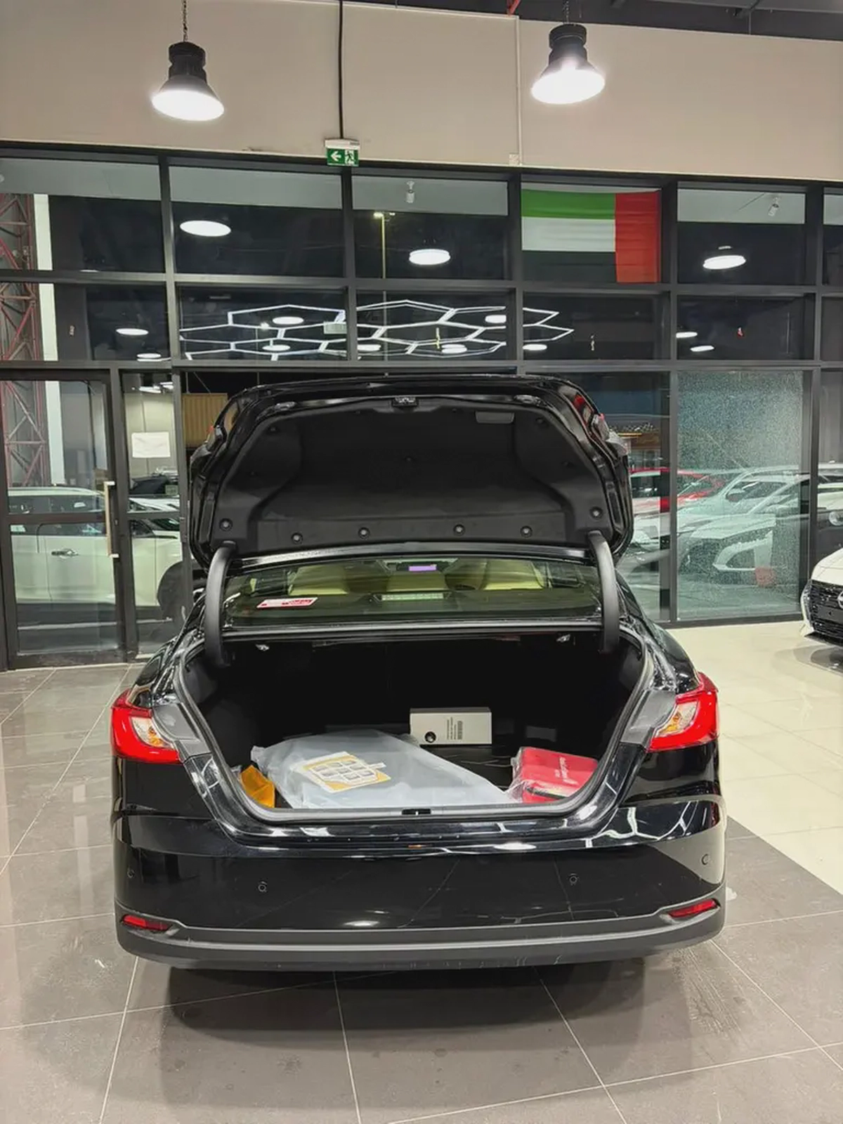 TOYOTA CAMRY 2.5L E HYBRID 2026YM تويوتا كامري 2500 لتر هايبرد-12-12