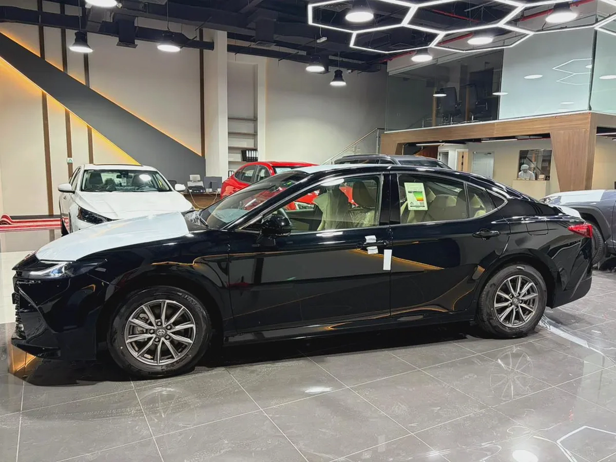 TOYOTA CAMRY 2.5L E HYBRID 2026YM تويوتا كامري 2500 لتر هايبرد