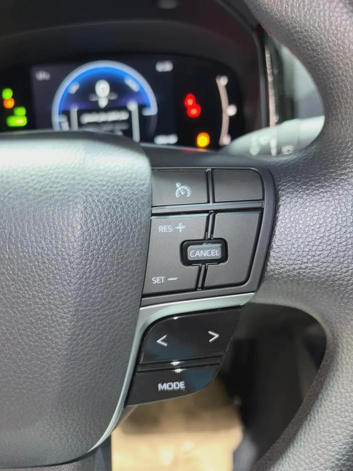 TOYOTA CAMRY 2.5L E HYBRID 2026YM تويوتا كامري 2500 لتر هايبرد-7-7