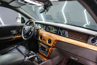 Rolls-Royce Phantom Series II-7