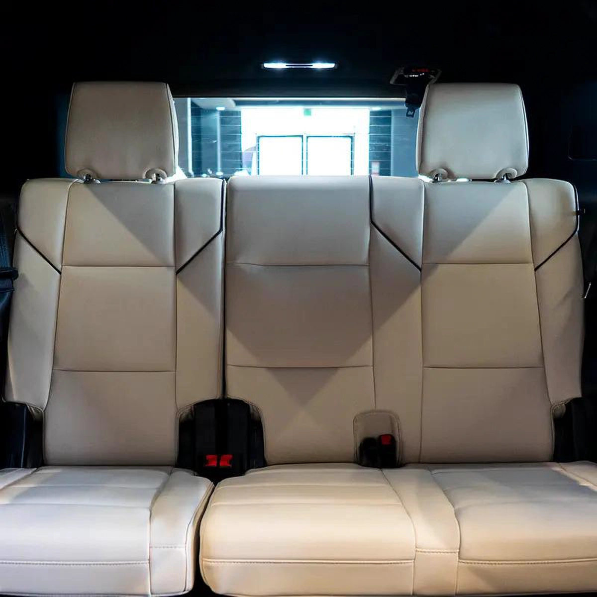 AED 4,024 P.M • 0% Downpayment • Cadillac Escalade Premium Luxury Platinum • 1 Year Warranty-8-8