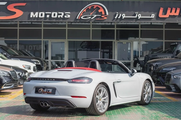 Brand New Porsche 718 Boxster 2024 | GCC |Only 500 KM
