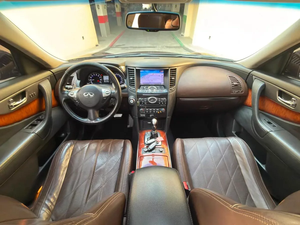 Gulf Specs 2012 INFINITI FX35, 3.5Litre V6 AWD Luxury-1-1