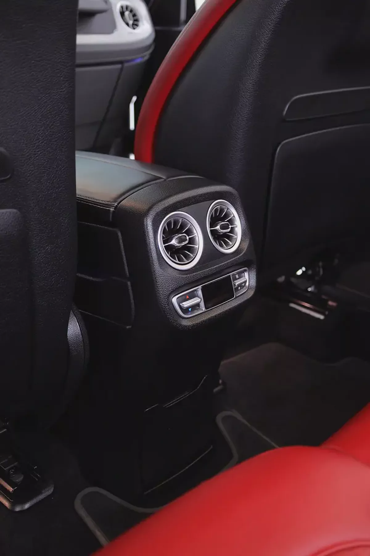 G63 NIGHT PACKAGE + CARBON EXTERIOR-13-13